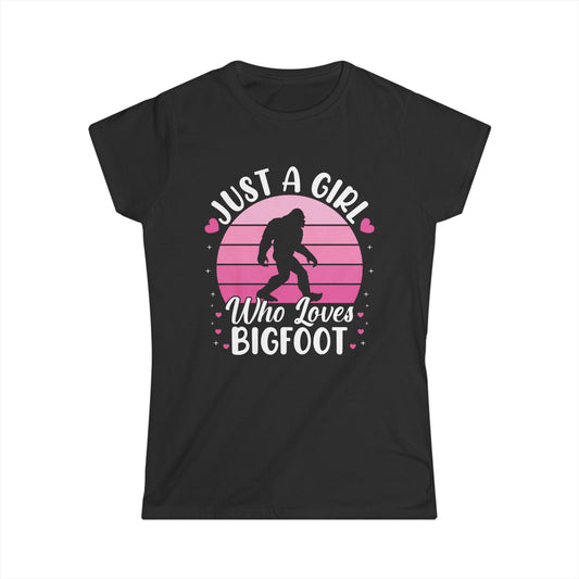 Just a Girl Who Loves Bigfoot T-Shirt – Cute Funny Sasquatch Lover Tee